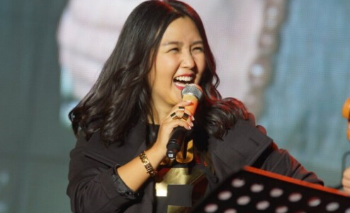 何洁曝产后抑郁想<em>自杀</em> <em>超女</em>不亲密人缘差--河南