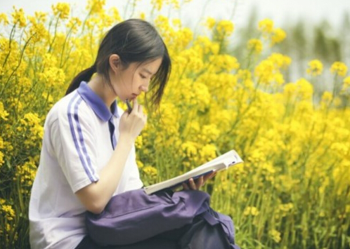 4月21日上午，根据辛夷坞小说《原来你还在这里》改编，周拓如编剧并执导，张一白监制的纯爱电影《致青春2：原来你还在这里》（以下简称《原来你还在这里》