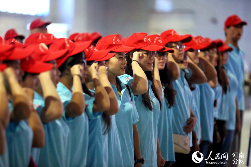 到祖国最需要的地方去 204名河南大学生志愿赴