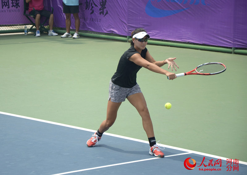 ITF国际女子网球赛郑州站双打决赛精彩上演