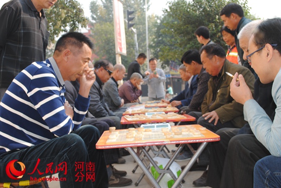 九月初九重阳节 鲁山举行老年人象棋大赛活跃