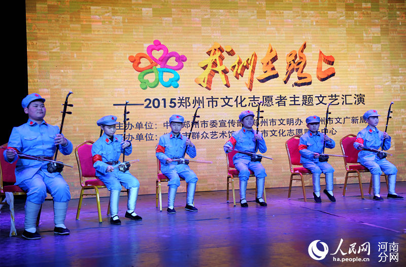 运河上的温暖航程——志愿者们的辛勤付出