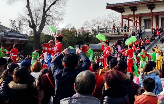 元宵佳节借力民俗文化 送人口计生政策到千家