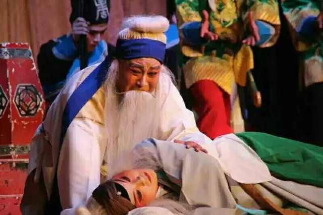 义演300多场、捐款200余万 驻马店的李新伍好