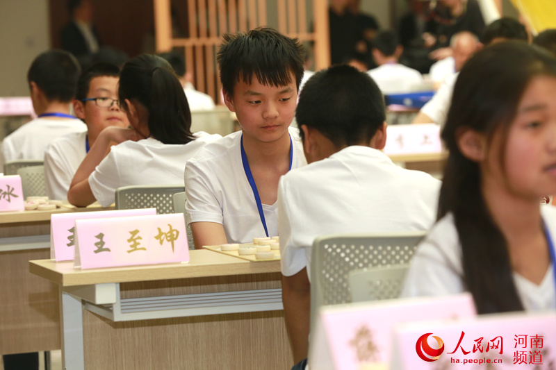 2017全国象棋业余棋王赛荥阳预选赛开赛(图)