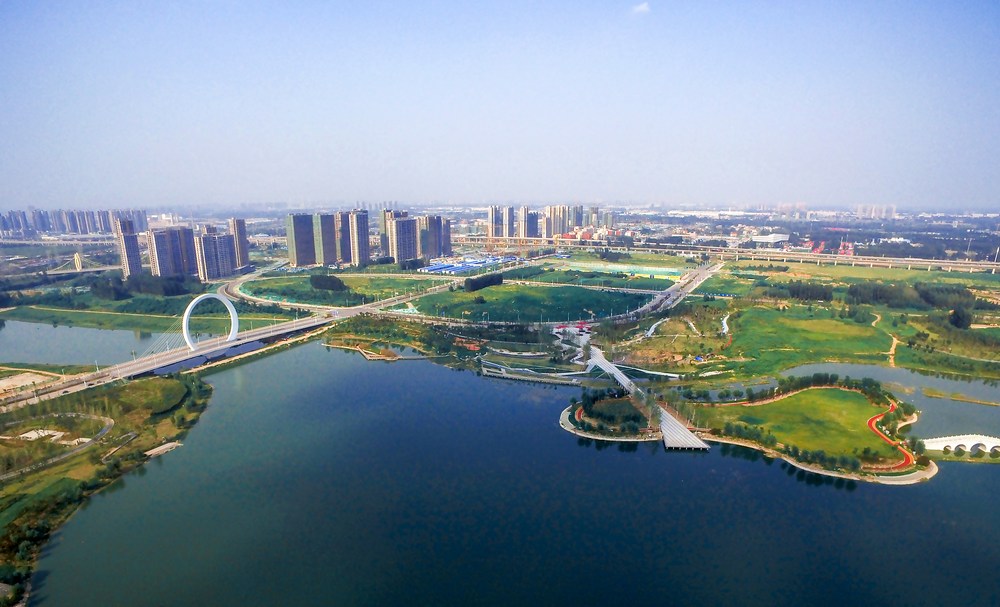 郑州经开区已快速崛起为一座生态优美、功能完善、宜居宜业的现代化新城