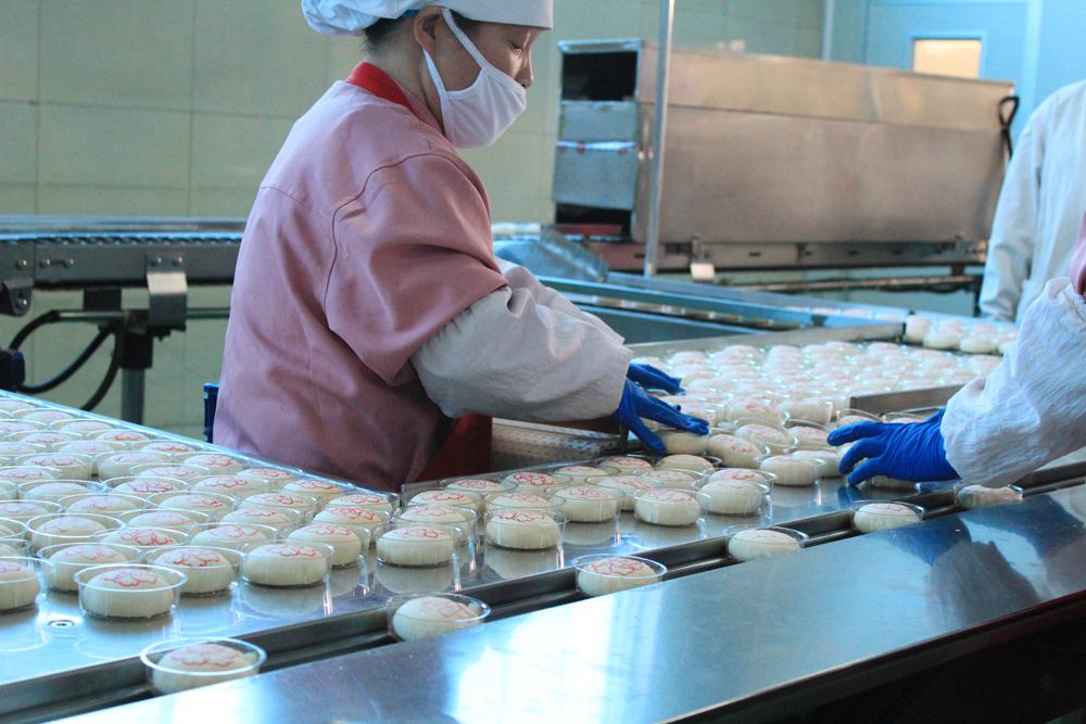 洛阳市全福食：鲜花饼小包装过程