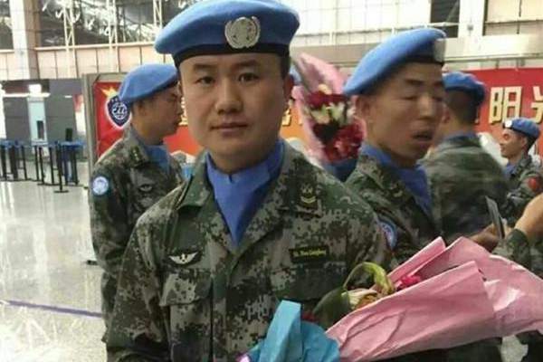 申亮亮            2016年，北京时间2016年6月1日凌晨，维和部队遭遇恐怖袭击，申亮亮不幸牺牲。