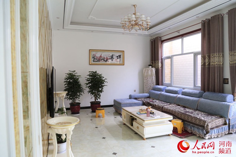 河南林州:全民动手清洁家园 共绘美丽乡村新图