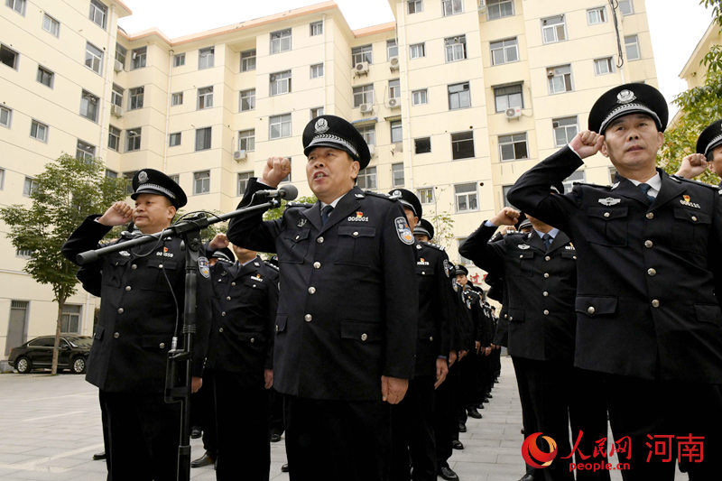 改革强警 郑州新组建11个城区分局112个派出所