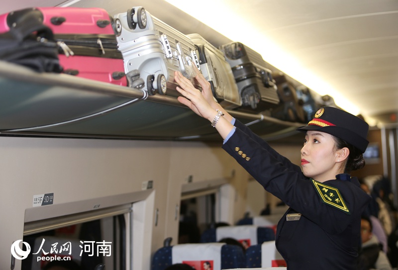 铁路春运火车票开售 郑州预发送旅客1575万人
