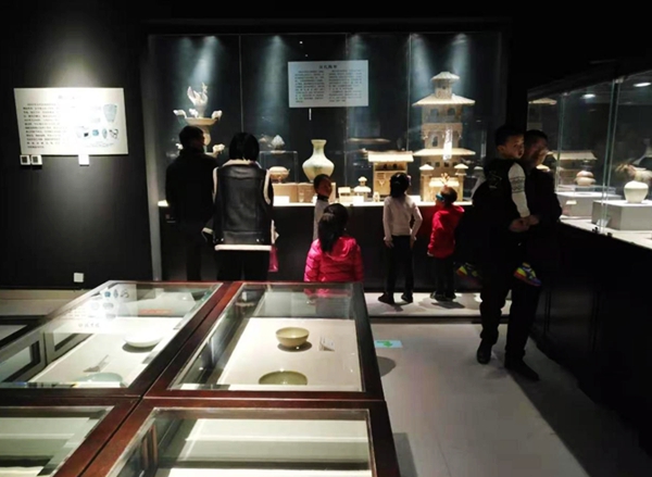 郑州聚瓷博物馆举办了“博物馆里闹元宵”的社教活动