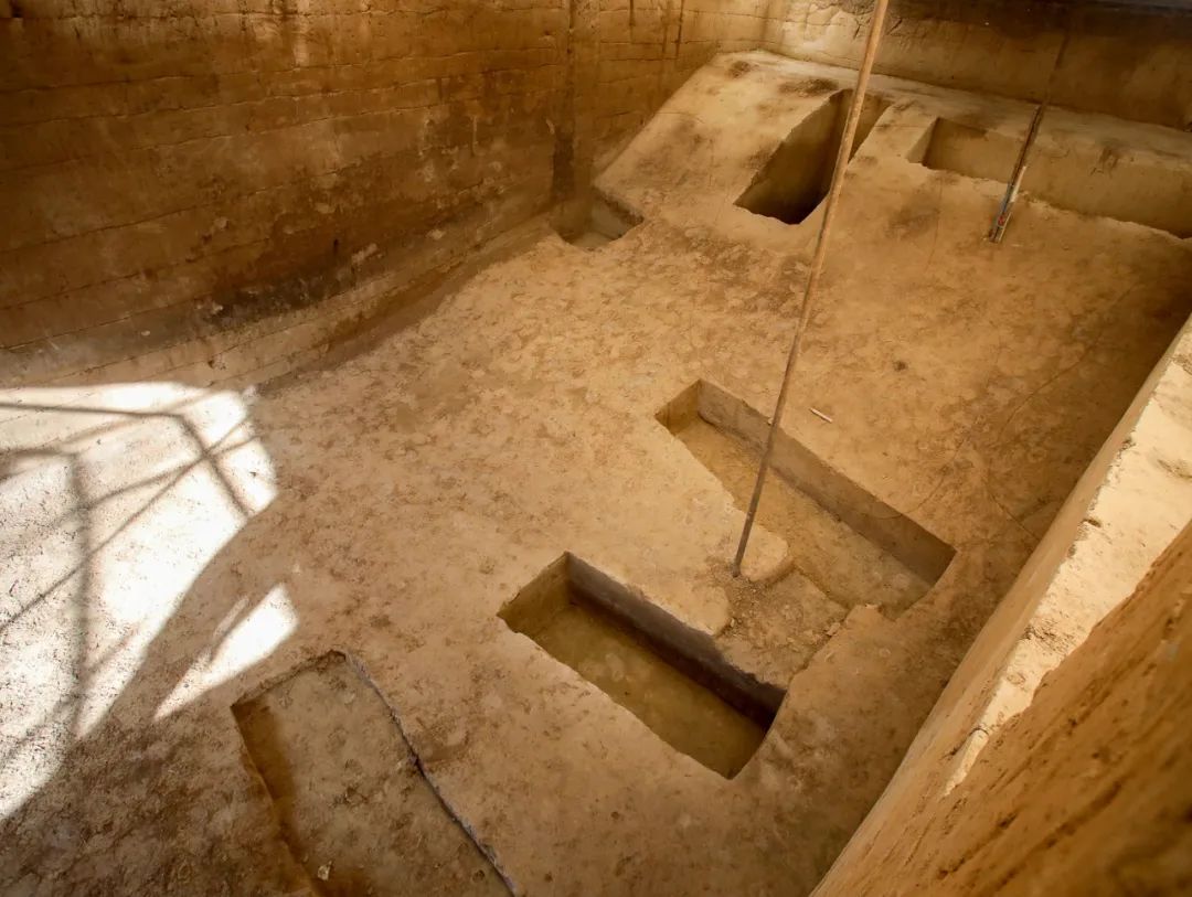 1月6日，殷墟沟一南段考古发掘现场。麻翛然 摄