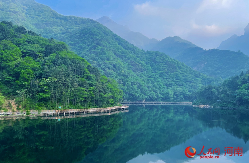 好山好水好风光。人民网 常力元摄