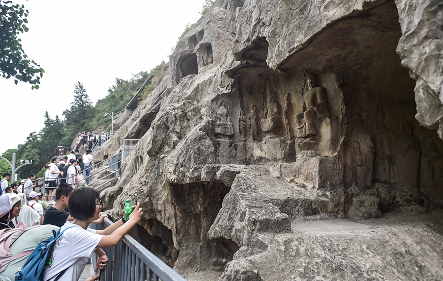 河南洛阳：世界文化遗产—龙门石窟暑期旅游持续升温【4】