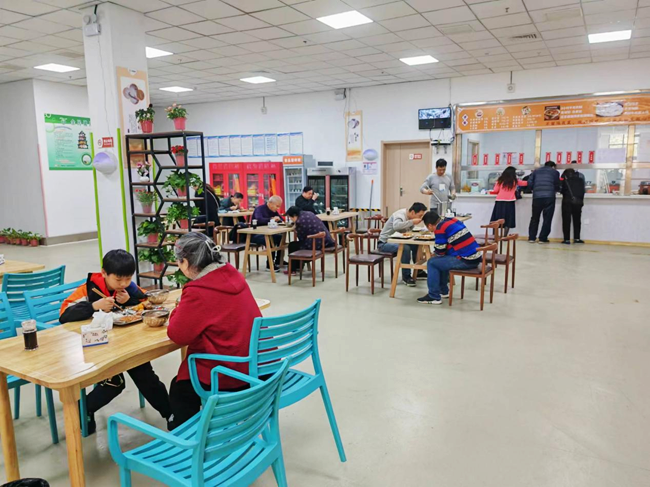许昌市东城区：社区食堂让老年朋友畅享幸福“食”光