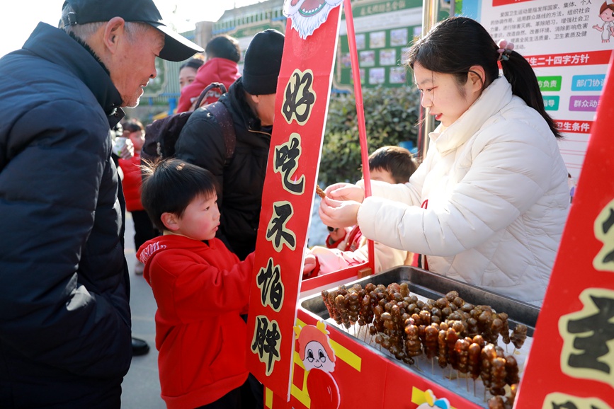 郑州市上街区：萌娃庙会迎新春 传统文化润童心