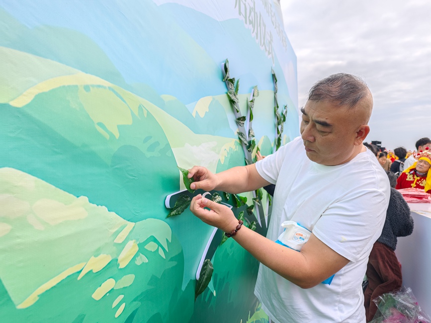 董家河鎮車雲山村活動現場。楊德政攝 