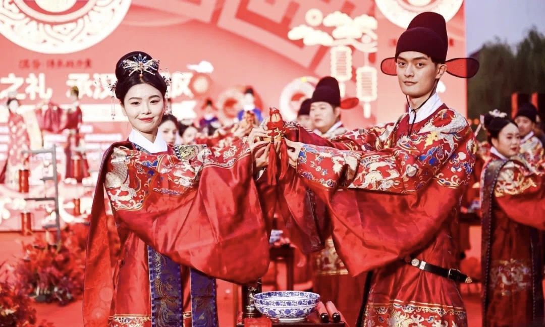 汉服婚礼全天穿搭图片,汉服婚礼流程