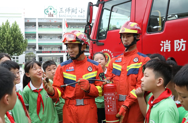 河南尉氏：我们开学啦！