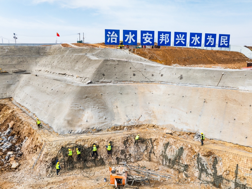 前坪水庫灌區工程建設掀高潮。楊其格攝