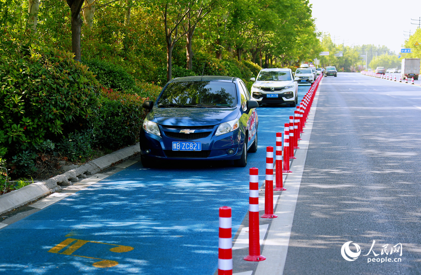 双向爱国主题音乐公路通车。人民网 霍亚平摄
