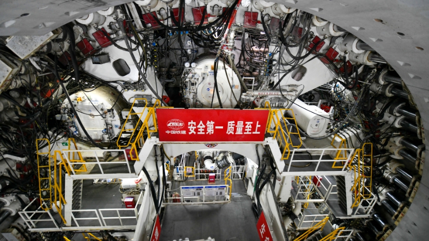 世界最大直径水下盾构隧道完成黄河段掘进