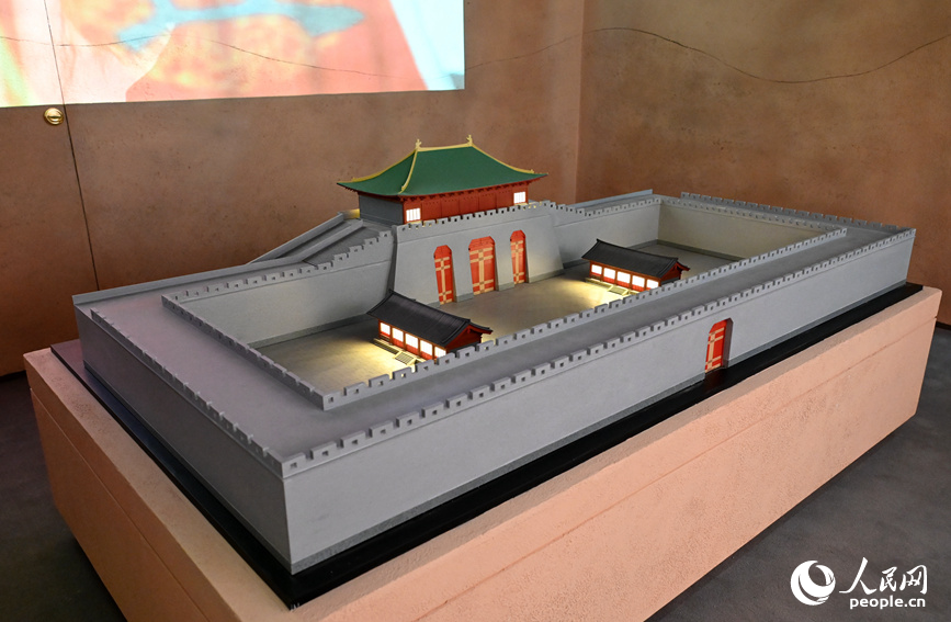 顺天门方形瓮城模型。人民网记者 王玉兴摄