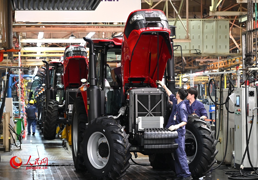 总装生产线。人民网记者 王玉兴摄