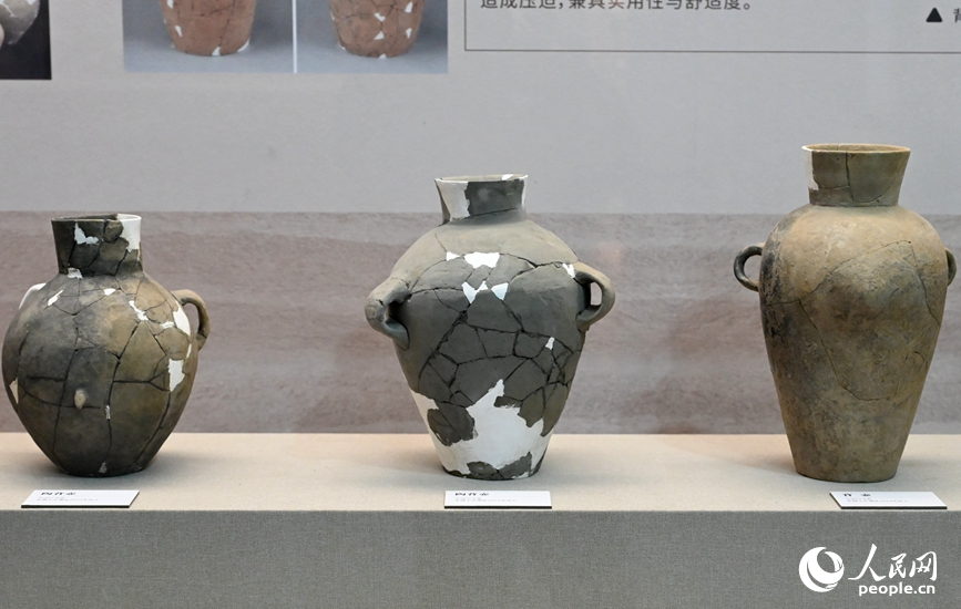 陶背壺。人民網記者 王玉興攝