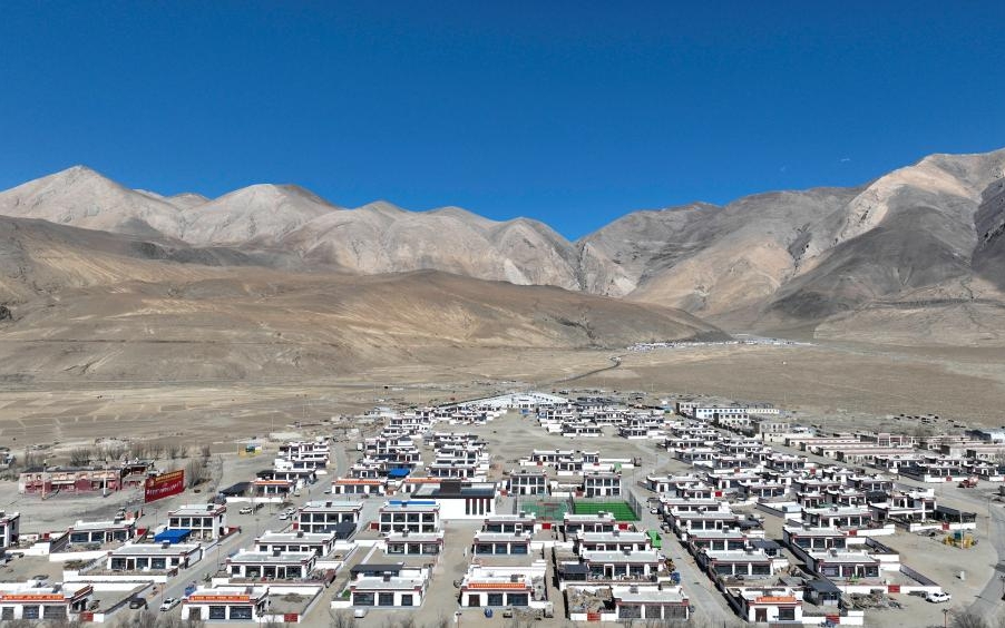 珠峰脚下，他们住进温暖的家