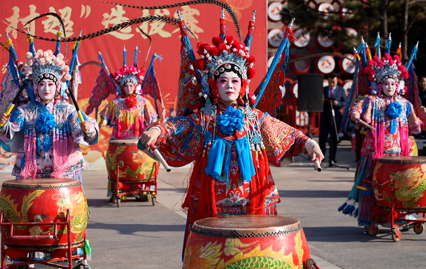 鼓舞表演。浚县融媒体中心供图