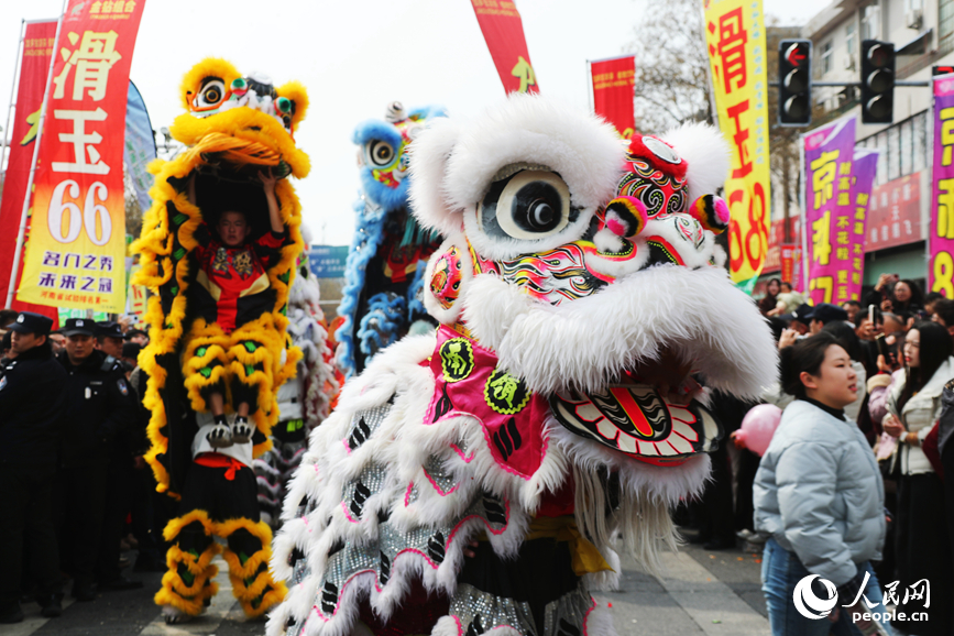 古会现场。人民网记者 霍亚平摄