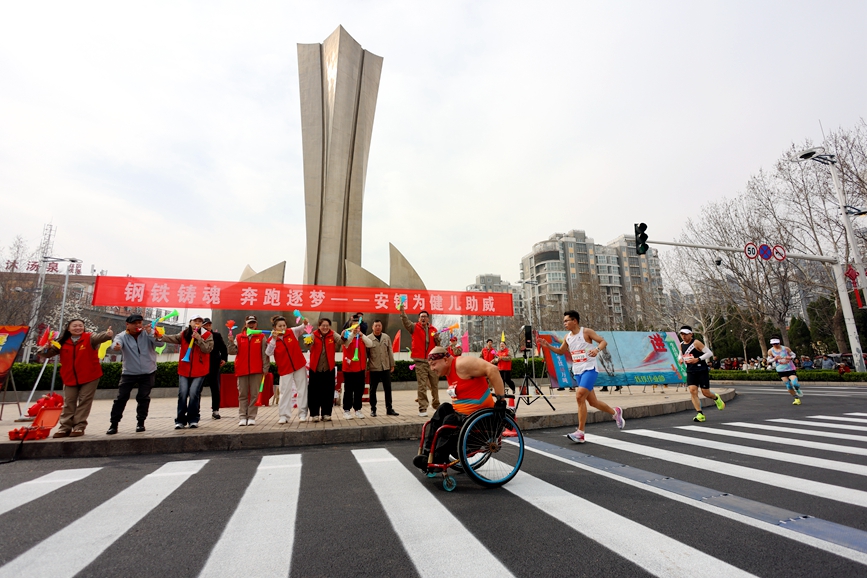 2026安阳马拉松赛现场。冀坤摄