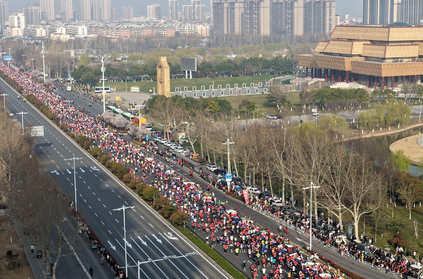 2026安阳马拉松赛现场。冀坤摄