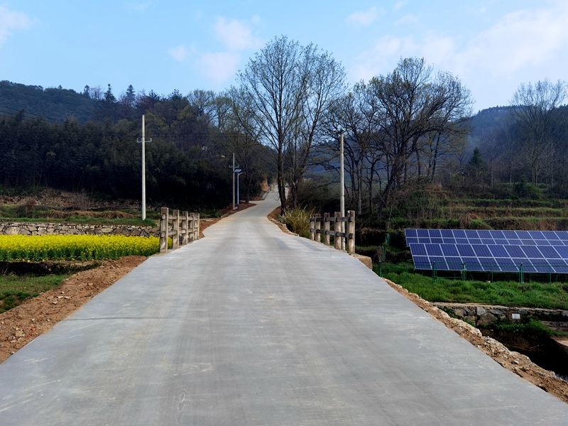 王坳橋道路施工后。徐永琪攝