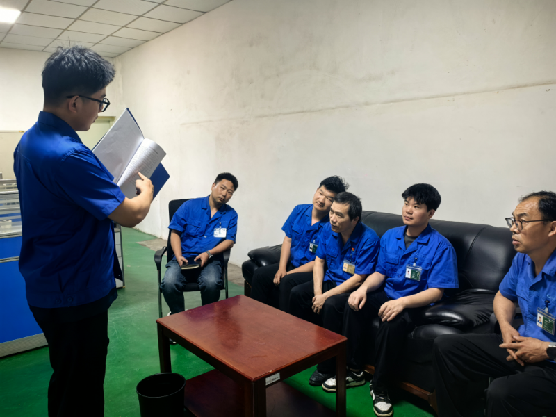 青年職工分享安全操作經驗。王瑞鐸攝