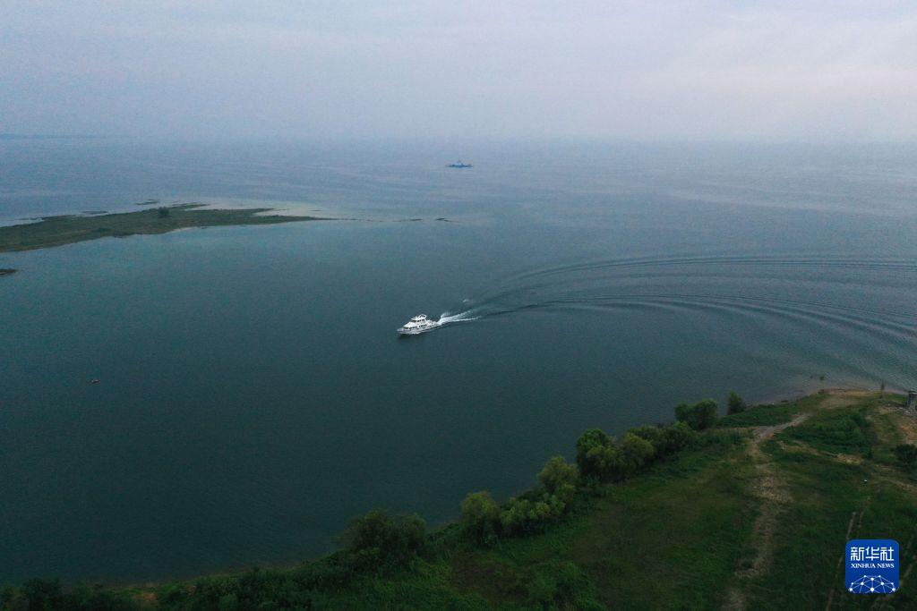这是8月20日拍摄的河南省南阳市淅川县境内的丹江口水库一景（无人机照片）。新华社发（孔维钾摄）