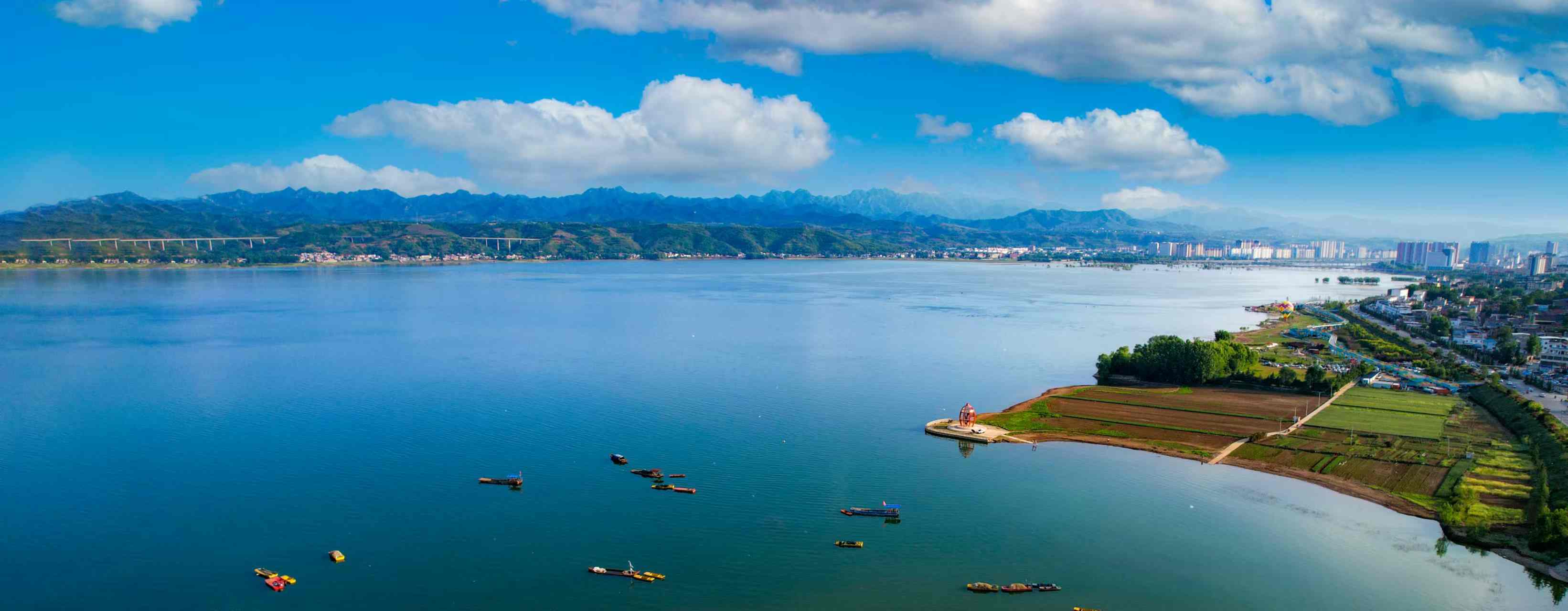 航拍河南陆浑湖湿地公园。嵩县县委宣传部供图