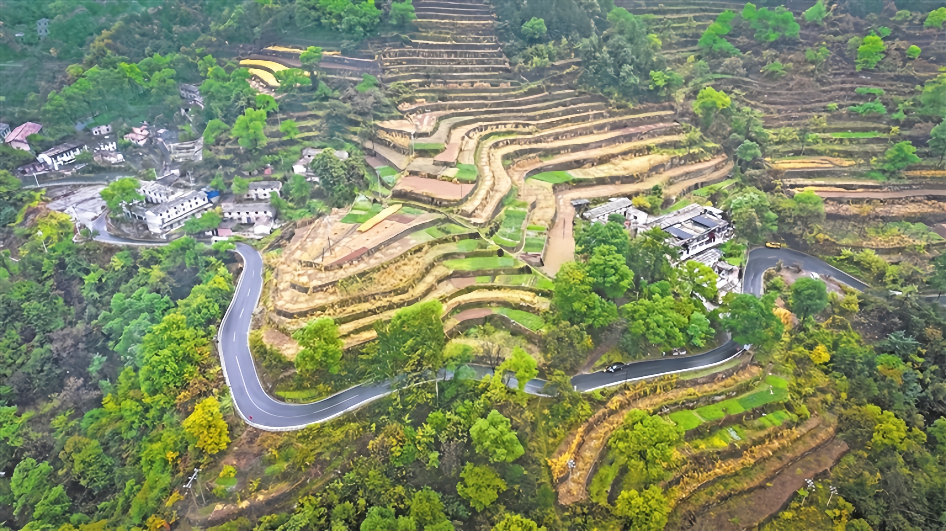 太行天路 风景如画