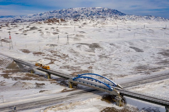 �����ѩ����������˹����������·���߽�����ѩ��ҵ��1��21���㣬���˻���Ƭ�����»������ ������ ��