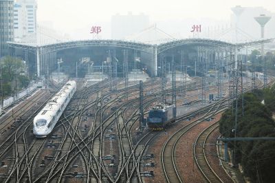 首个“郑州米”字形高铁即将落成 上升为中国“高铁心脏”