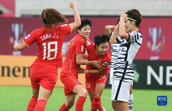中国姑娘真中！女足亚洲杯：中国队夺冠