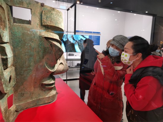 三星堆青铜大面具在元宵节首次正式展出 曾亮相虎年春晚