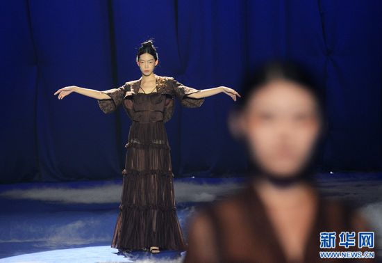 第四届中国服装品牌直播大会在郑州举行双赢彩票(图2)