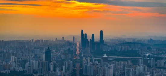 这是9月18日拍摄的南宁市区埌东片区（无人机照片）。新华社记者 黄孝邦 摄
